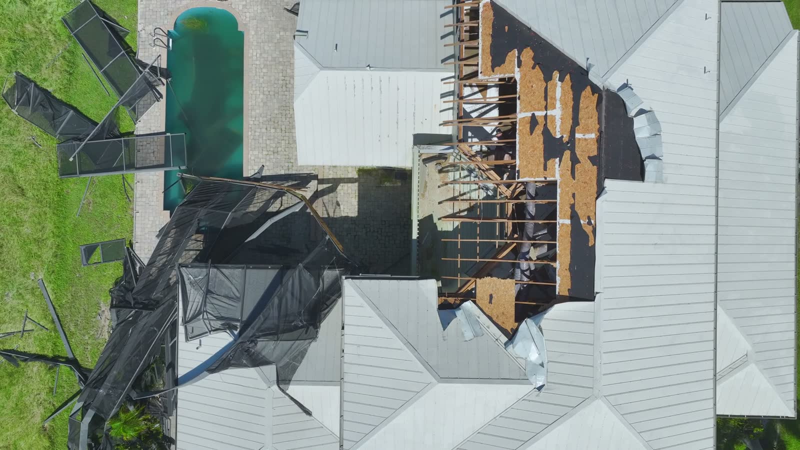 A Florida house destroyed by Hurricane Ian, the loss a carrier engineer report is written about