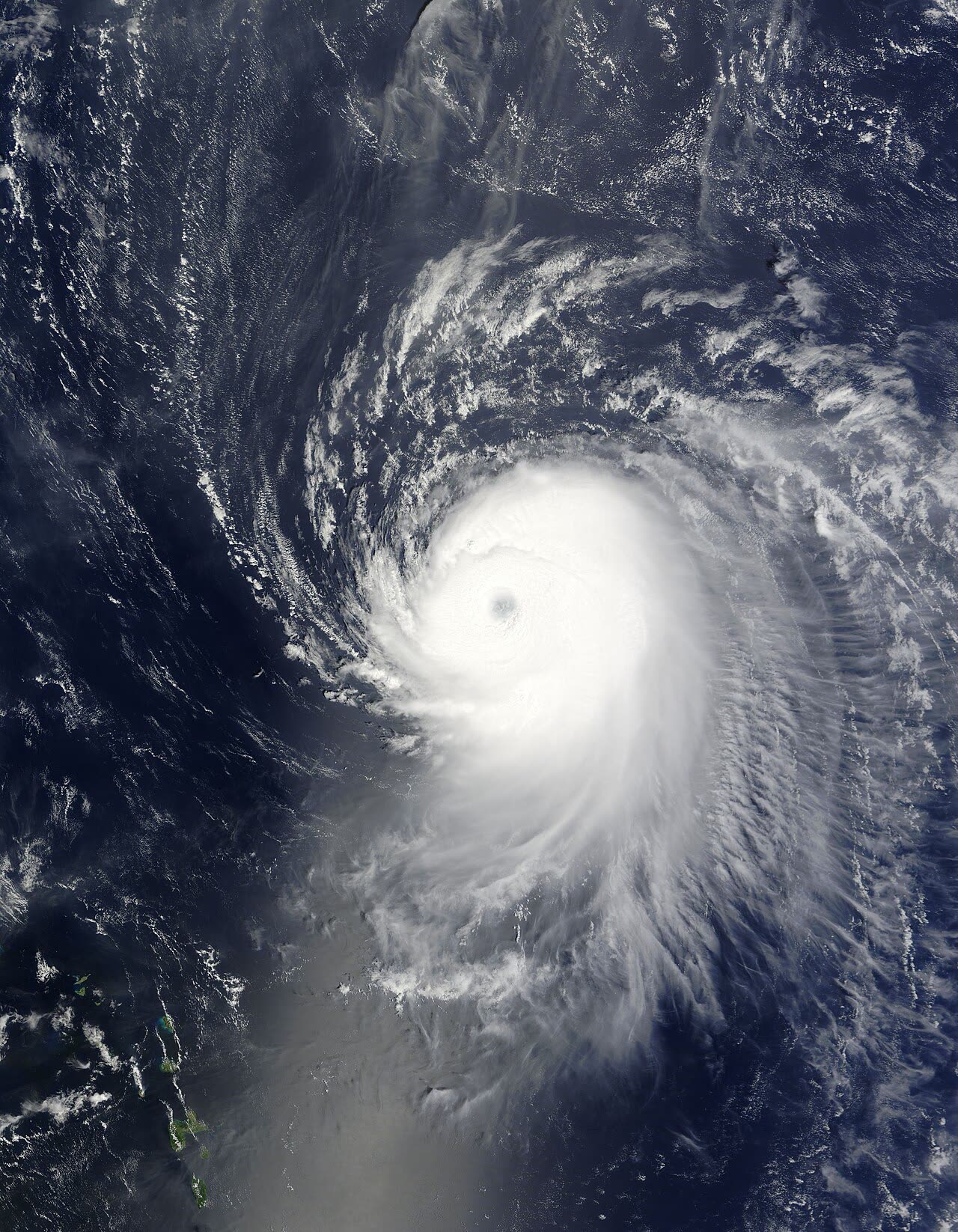 Ike at Category 4 peak intensity, 145 mph, in the open Atlantic, September 4, 2008
