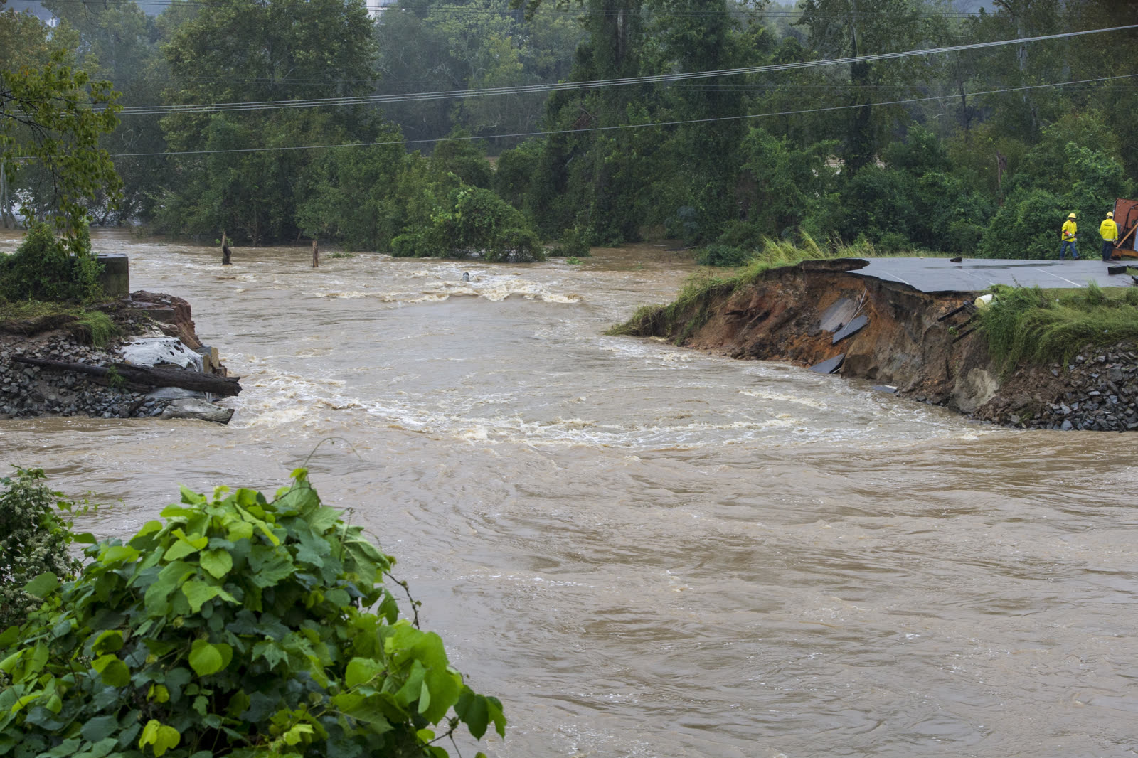 Levee breach near Columbia, October 5, 2015, one of dozens of embankment and dam failures across the Midlands