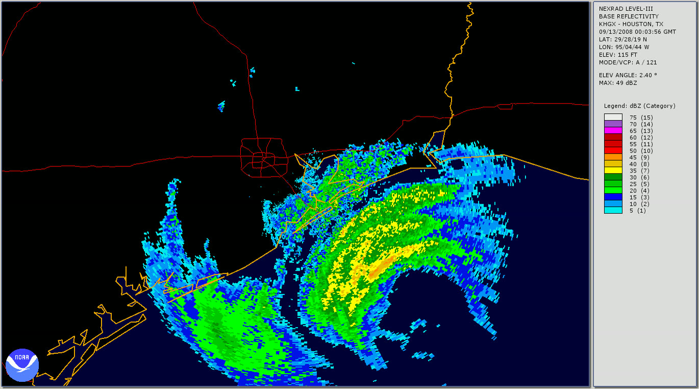 Radar loop of Ike's enormous circulation crossing the Texas coast at Galveston, September 13, 2008
