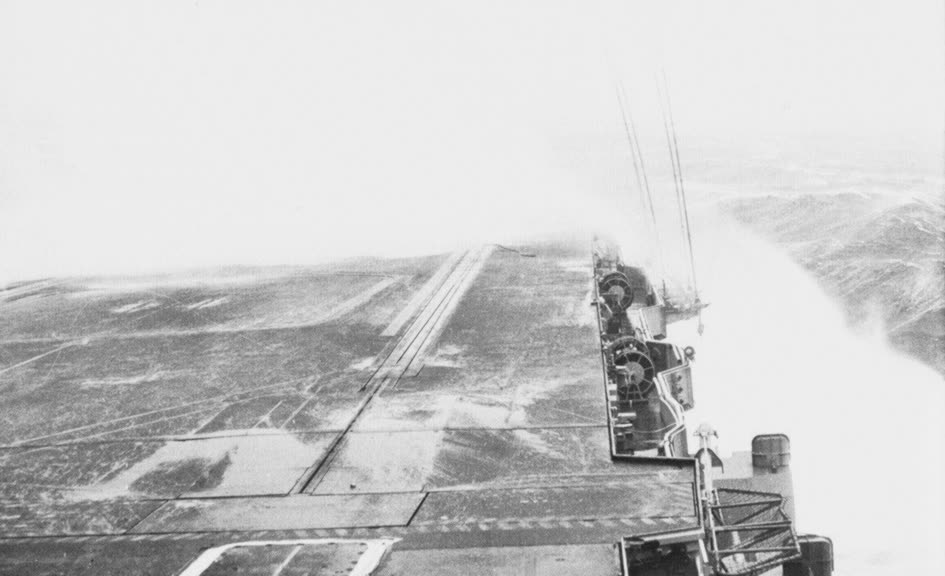 USS Franklin D. Roosevelt rides out Hurricane Donna at sea, 1960